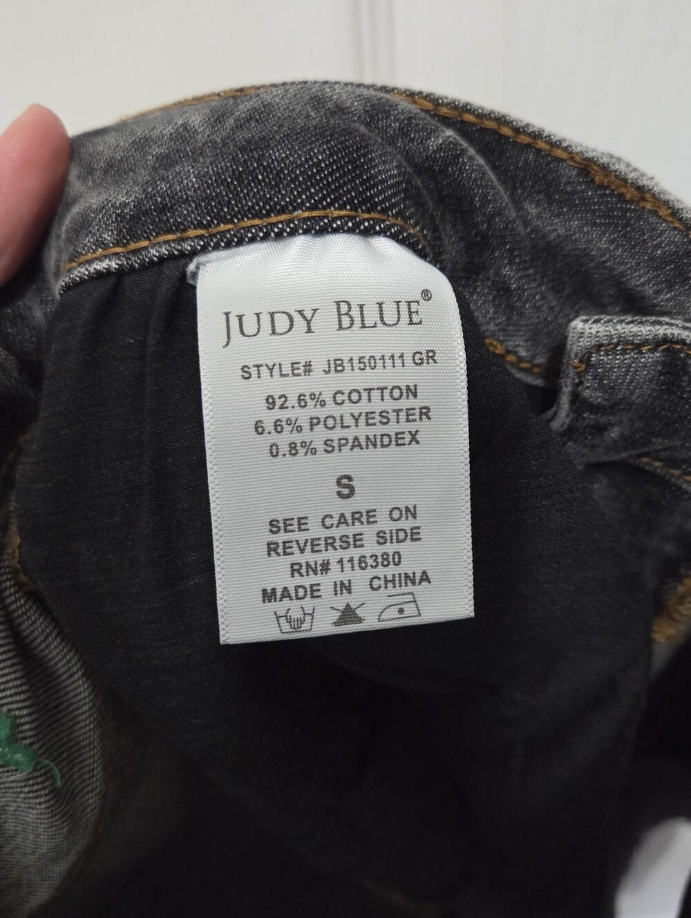 Judy Blue Cactus Embroidered Black Denim Jean Shorts Small High Rise Raw Hem - Picture 12 of 14